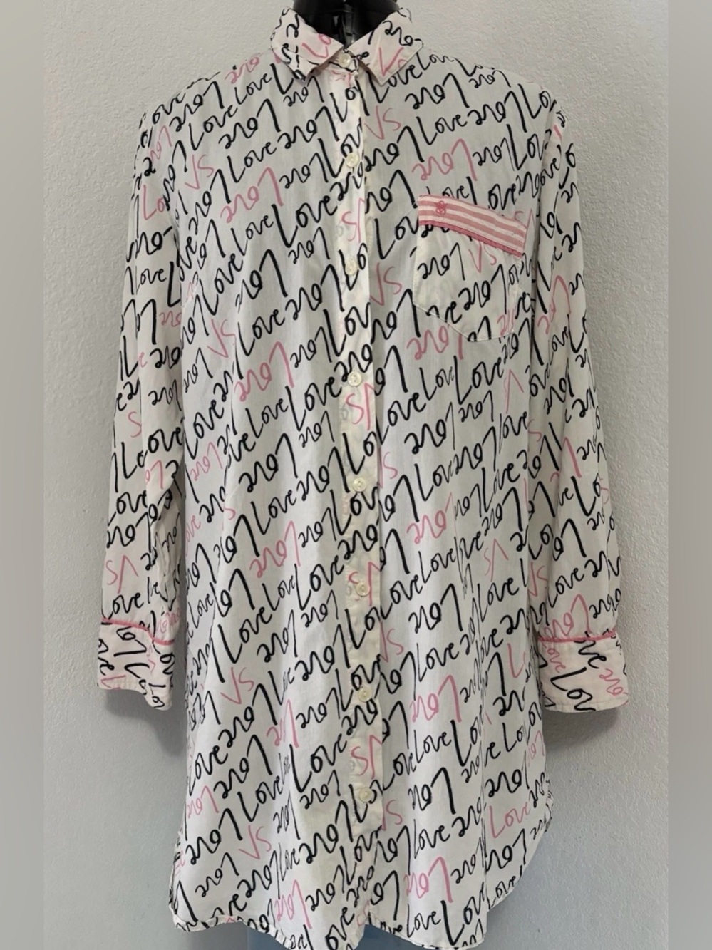 Victoria’s Secret Long Sleeve Women’s Lounge Sleep Shirt Size XS.